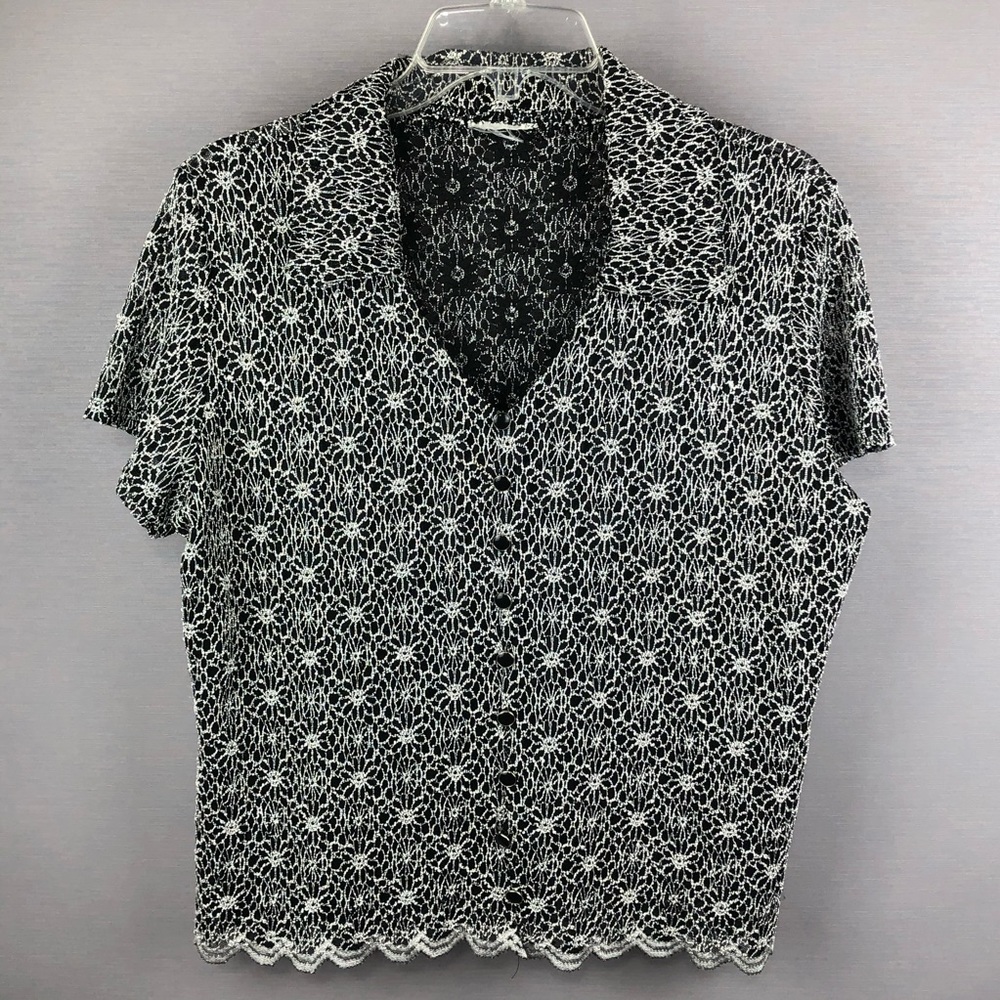 Sheer Black and White Top. Woman’s SZ LG